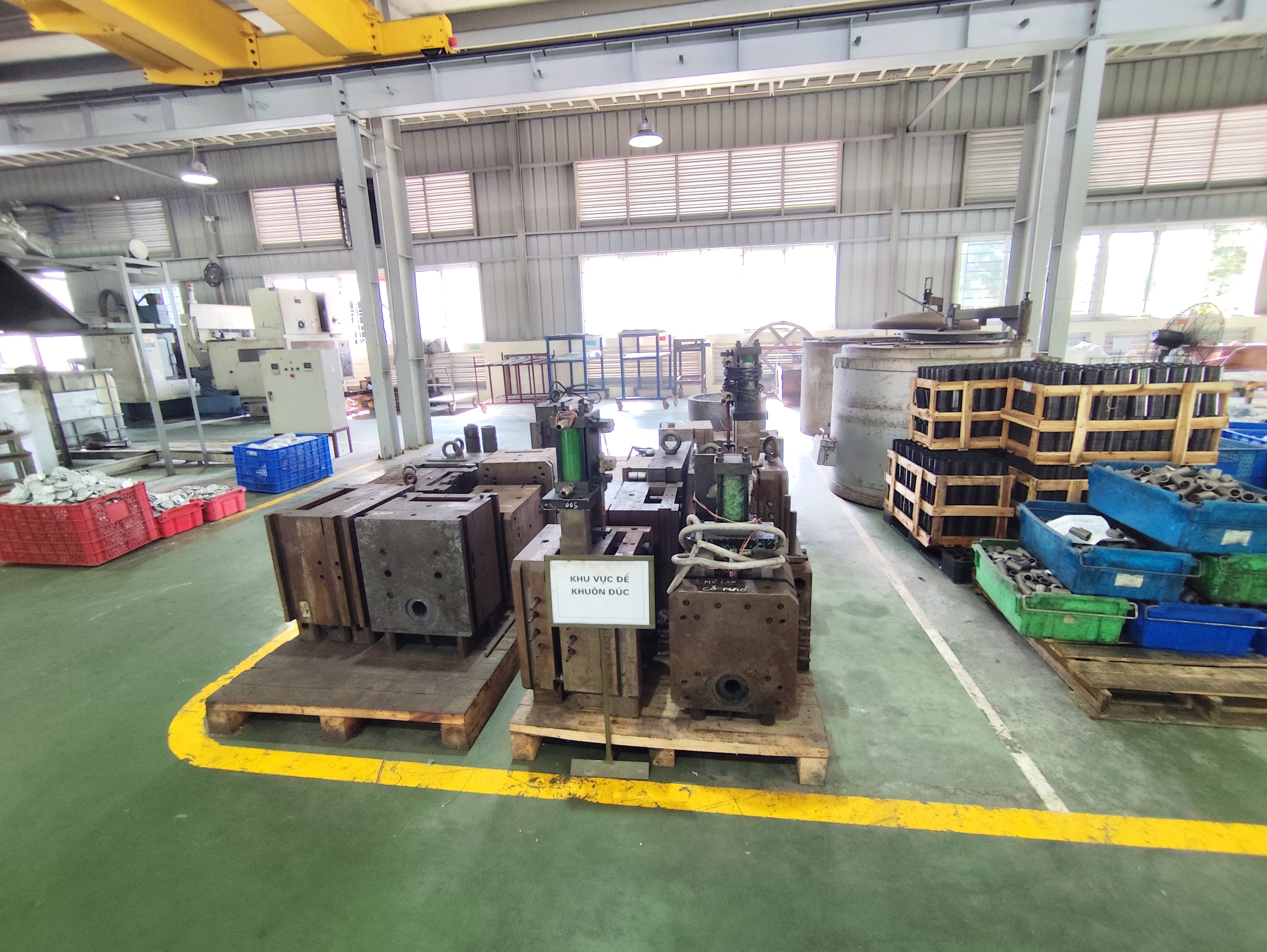 Casting mold